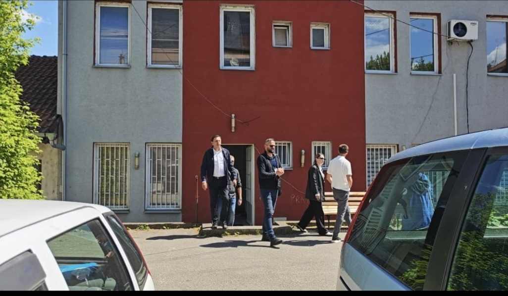 Mbyllen edhe tri institucione të tjera serbe në veri