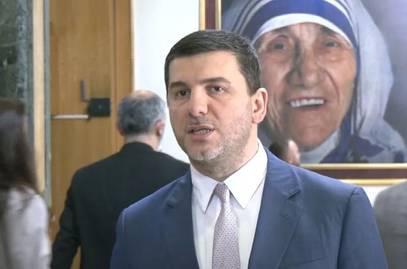 Krasniqi i drejtohet VV-së pas dështimit të 16-të: Ndërro kandidaten, nuk do t’i marrë asnjëherë 61 vota