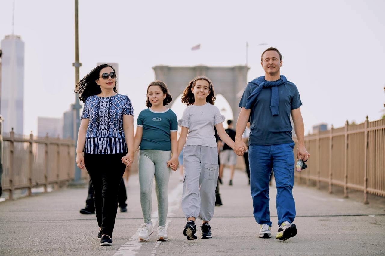 Osmani feston ditëlindjen, merr urimin e veçantë nga bashkëshorti i saj