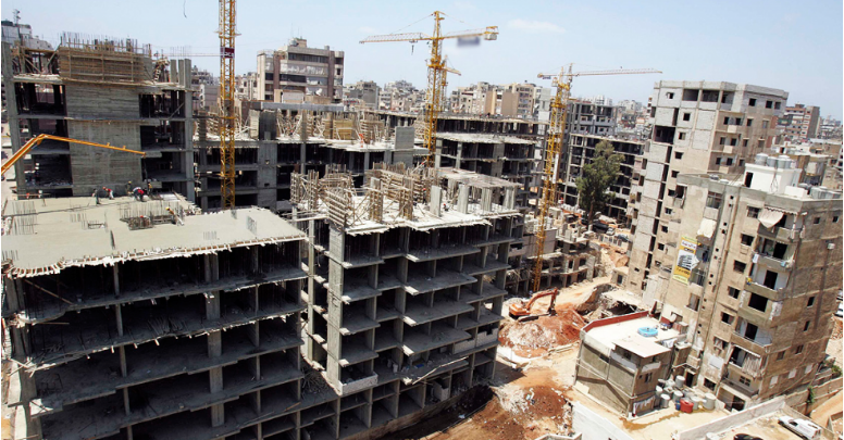 Shqiptari humb jetën në Itali, shtypet nga kamioni në kantier ndërtimi