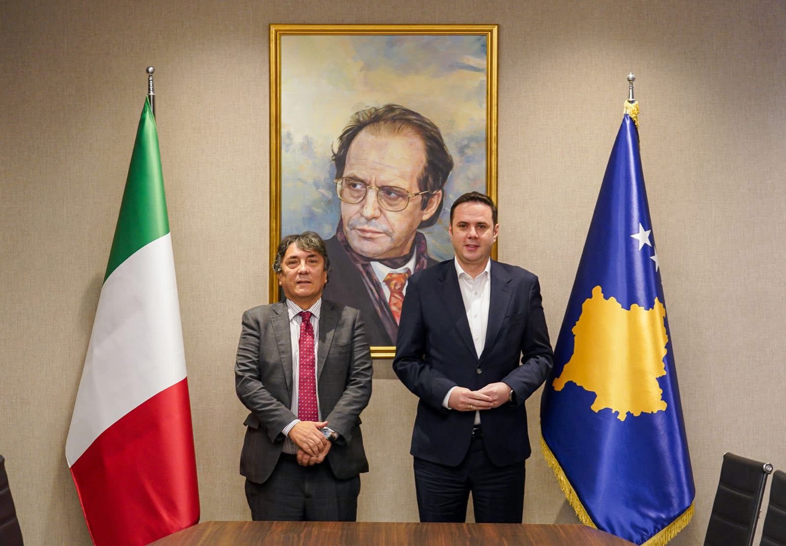 Abdixhiku pas takimit me ambasadorin italian: E njoftova mbi qëndrimet e fundit të LDK-së, mbi krizën e paprecedentë politike në vend