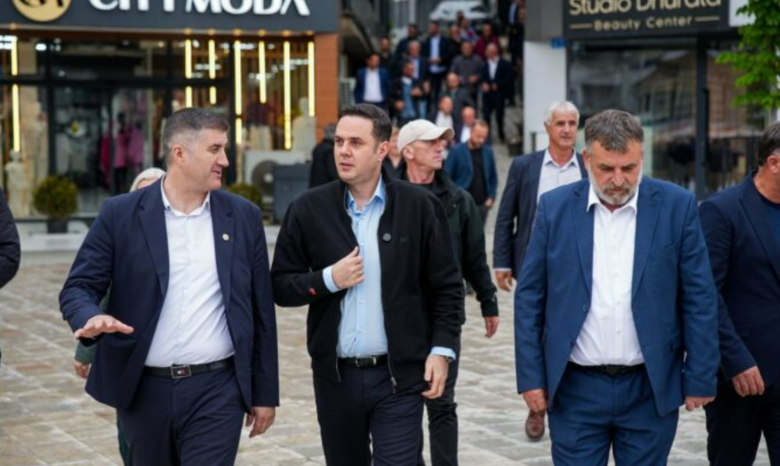 Blerim Kuqi i bashkohet LDK-së, Abdixhiku: Suharekës po i japim ekip dhe program si asnjëherë më parë