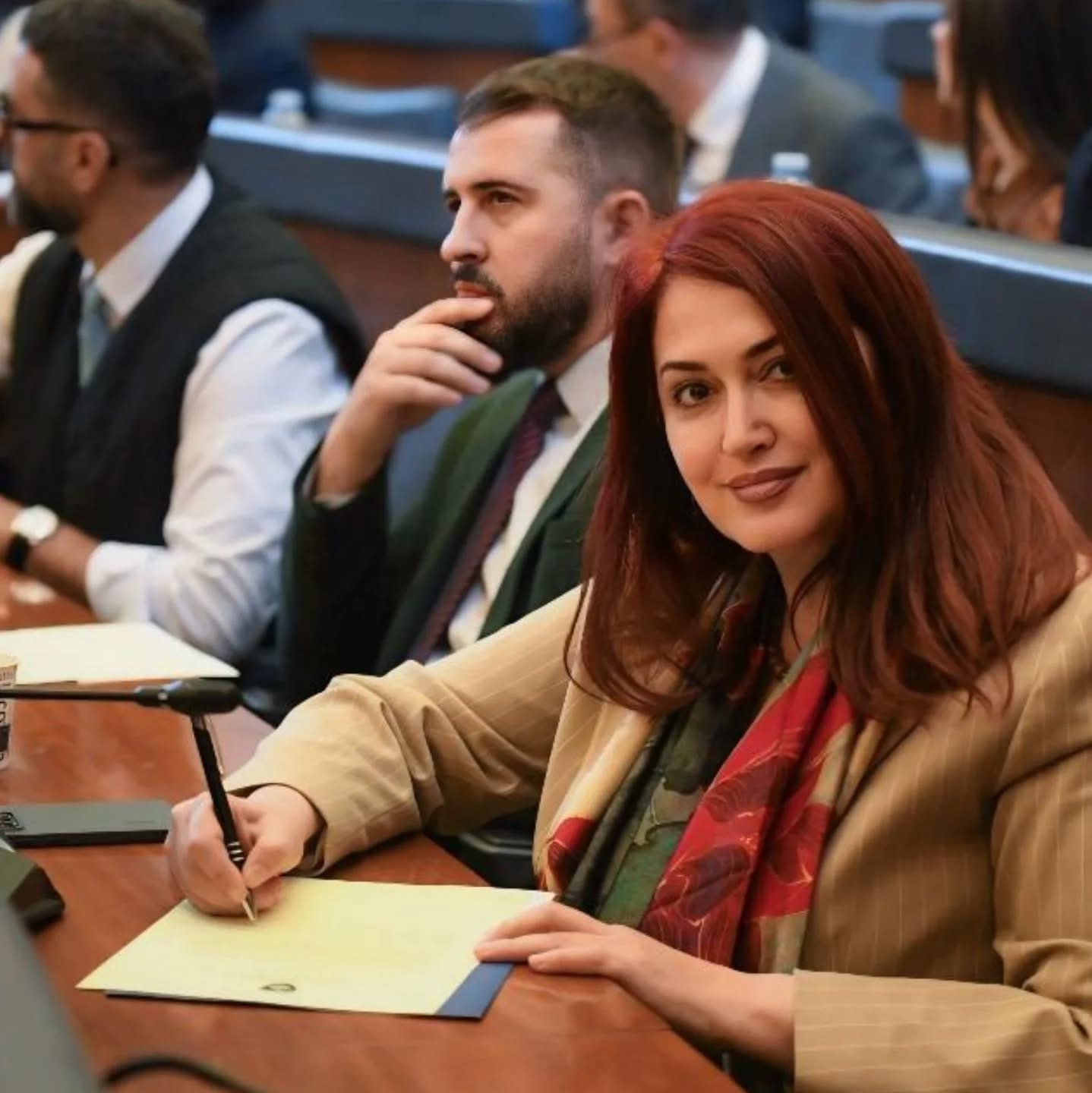 Hoxha për Kurtin: Njeriu i cili jeton vetëm për dhe me drama do analizë e diagnozë të vërtetë