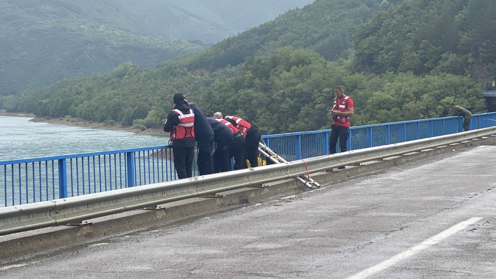 Vazhdojnë kërkimet për të zhdukurin në Ujman – asnjë shenjë prej dy ditësh