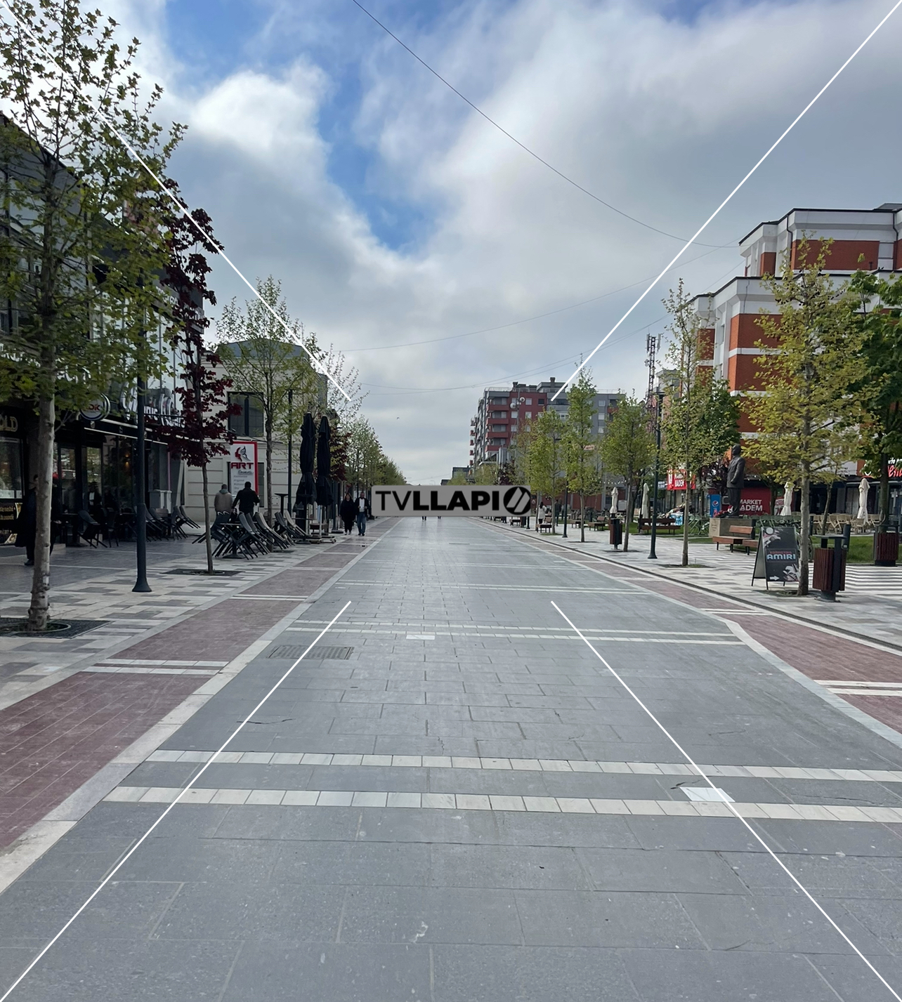 Mot sot: Diell dhe vranësira të shpërndara