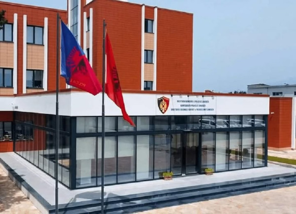 Ndihmonte emigrantët të kalonin kufirin ilegalisht, arrestohet 28-vjeçari në Shkodër