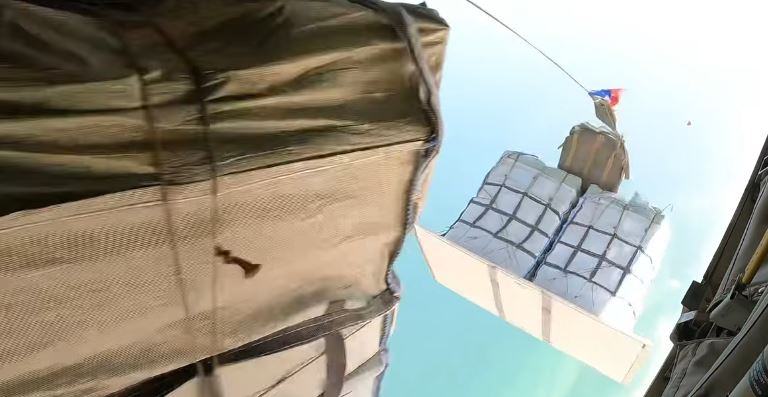 Macron publikon pamjet, Franca hedh ushqime nga ajri në Gaza