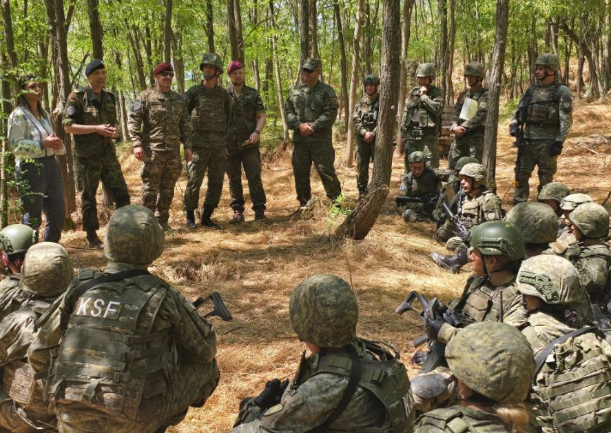 FSK realizon me sukses kursin e avancuar për lider