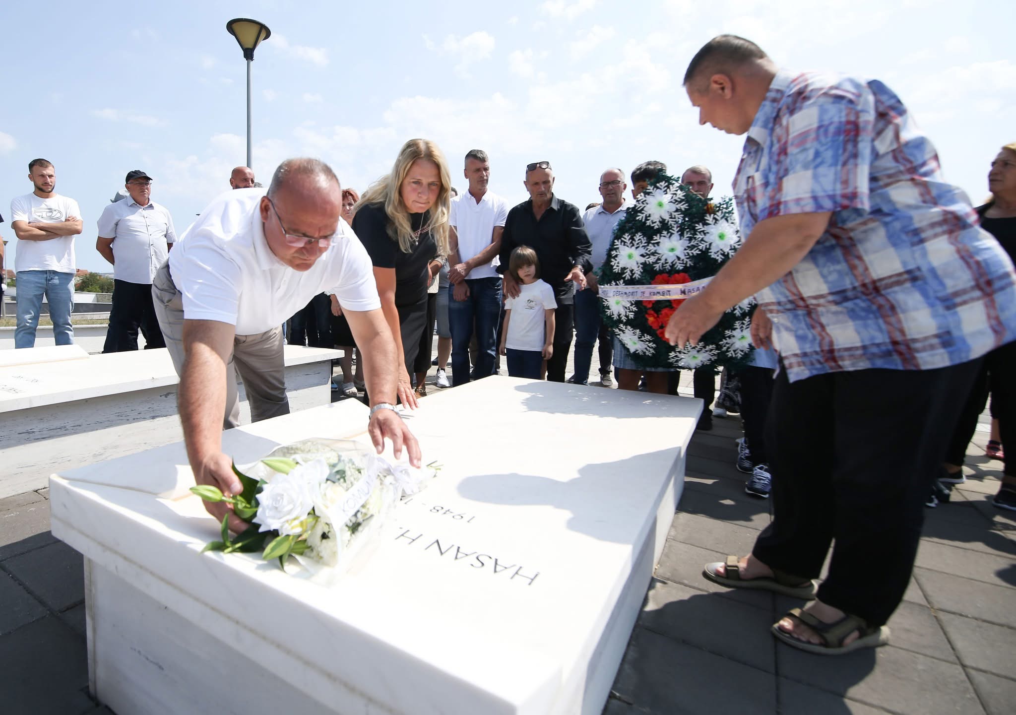 Nderohet dëshmori Hasan Ramadani në 31-vjetorin e rënies