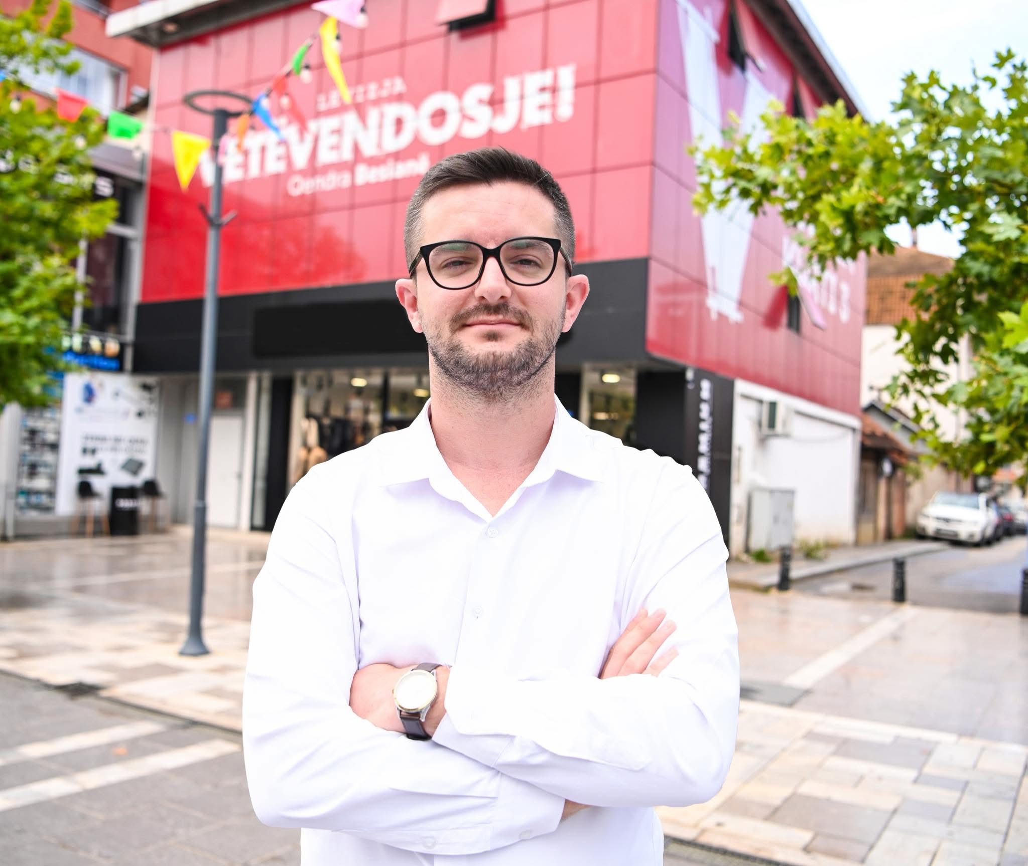 Fatri Zhitia shpall kandidaturën për Asamblenë Komunale në Podujevë