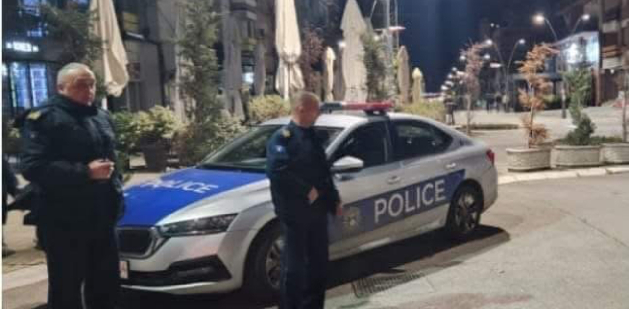 Gjendet i vdekur një person në mes të rrugës në veri të Mitrovicës, dyshohet për vrasje