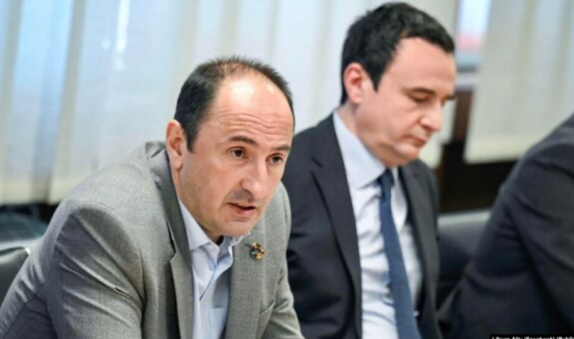 REL: Ndarje në LVV, partia përballet me dezertime të nivelit të lartë – si mund të reagojë elektorati?