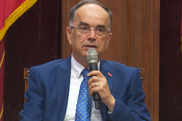 Begaj: Shqipëria mbetet avokate dhe mbrojtëse e Kosovës