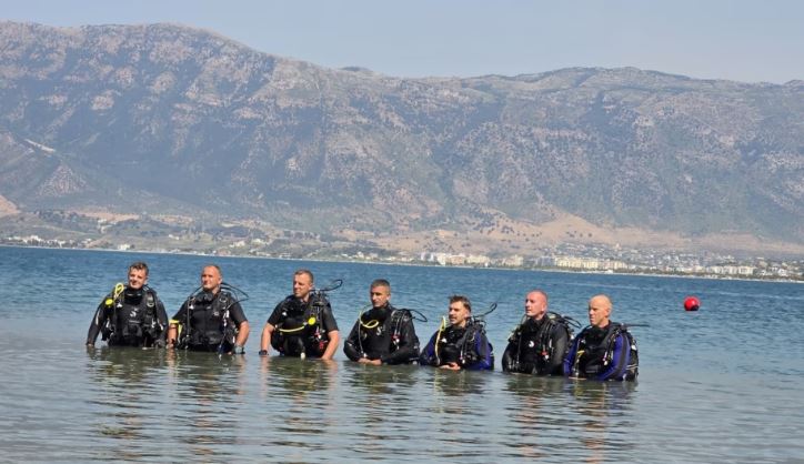 FSK trajnohet në bazën e Forcave Detare të FARSH