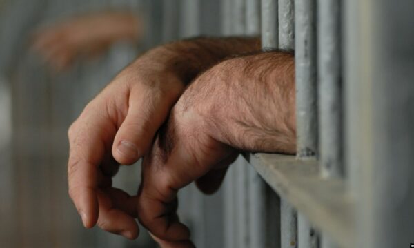 E arrestoi në Merdare, Serbia paraburgos një serb nga Shtërpca për “spiunazh për Kosovën dhe Shqipërinë”