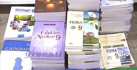 Dy javë para fillimit të vitit të ri shkollor, aplikimi për subvencionet e teksteve shkollore ende nuk është hapur, ndërsa Ministria vazhdon të heshtë