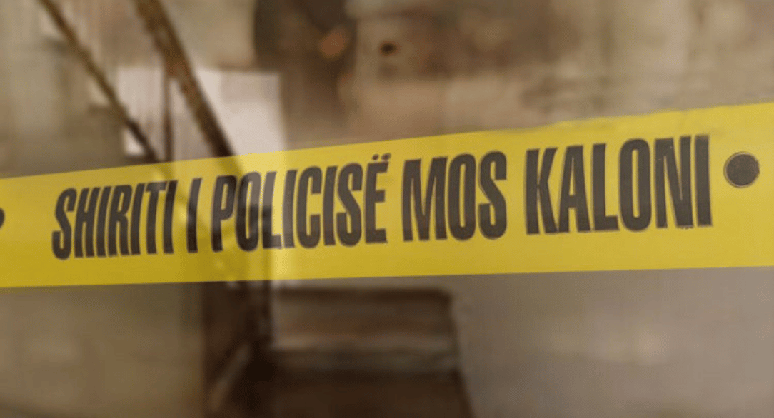 E rëndë: Jetonte vetëm, gjendet pa shenja jete në shtëpinë e saj 47-vjeçarja