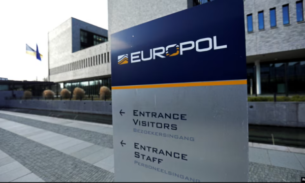 EUROPOL-i jep detaje për goditjen e rrjetit në Shqipëri që trafikonte kokainë