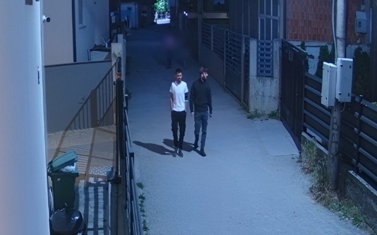 Policia në Gjilan kërkon identifikimin e dy të dyshuarve për vjedhje