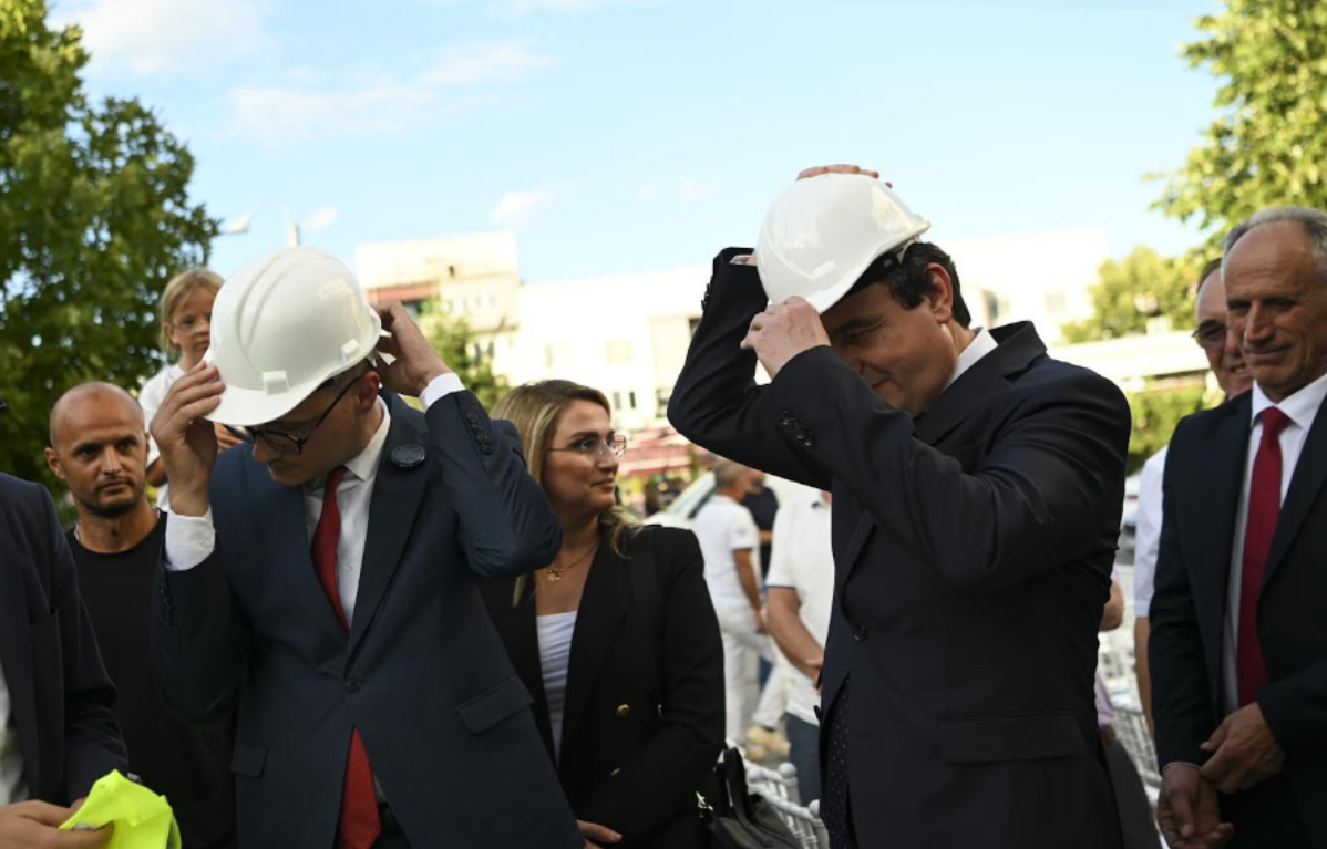 Në prag të fushatës, Kurti e Hyseni vënë gurthemelin për bulevardin e qytetit në Gjilan në vlerë prej 18 milionë euro