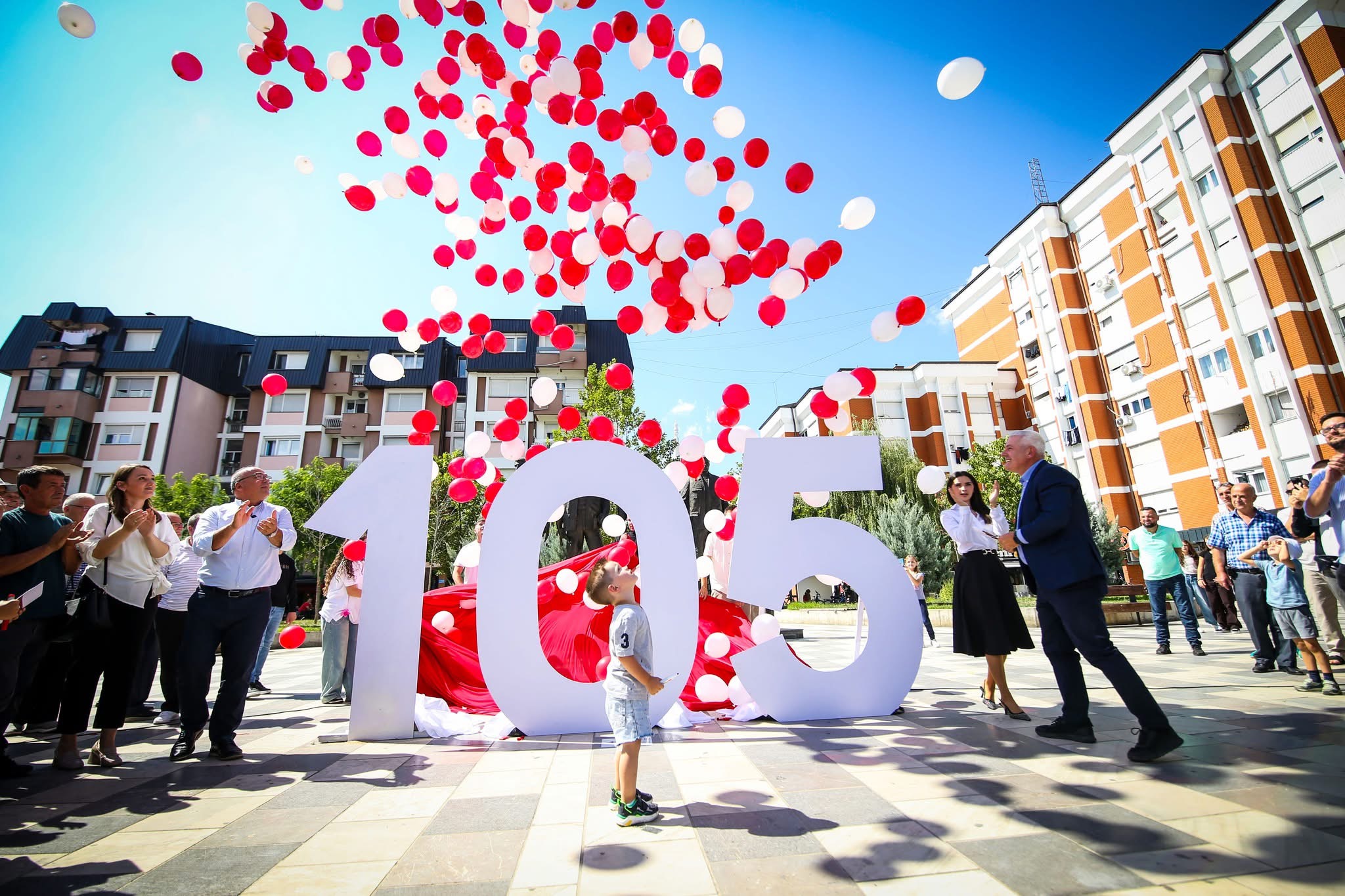 Bulliqi: “Bashkë për Podujevën” – hapet fushata zgjedhore në Sheshin “Katër Dëshmorët”