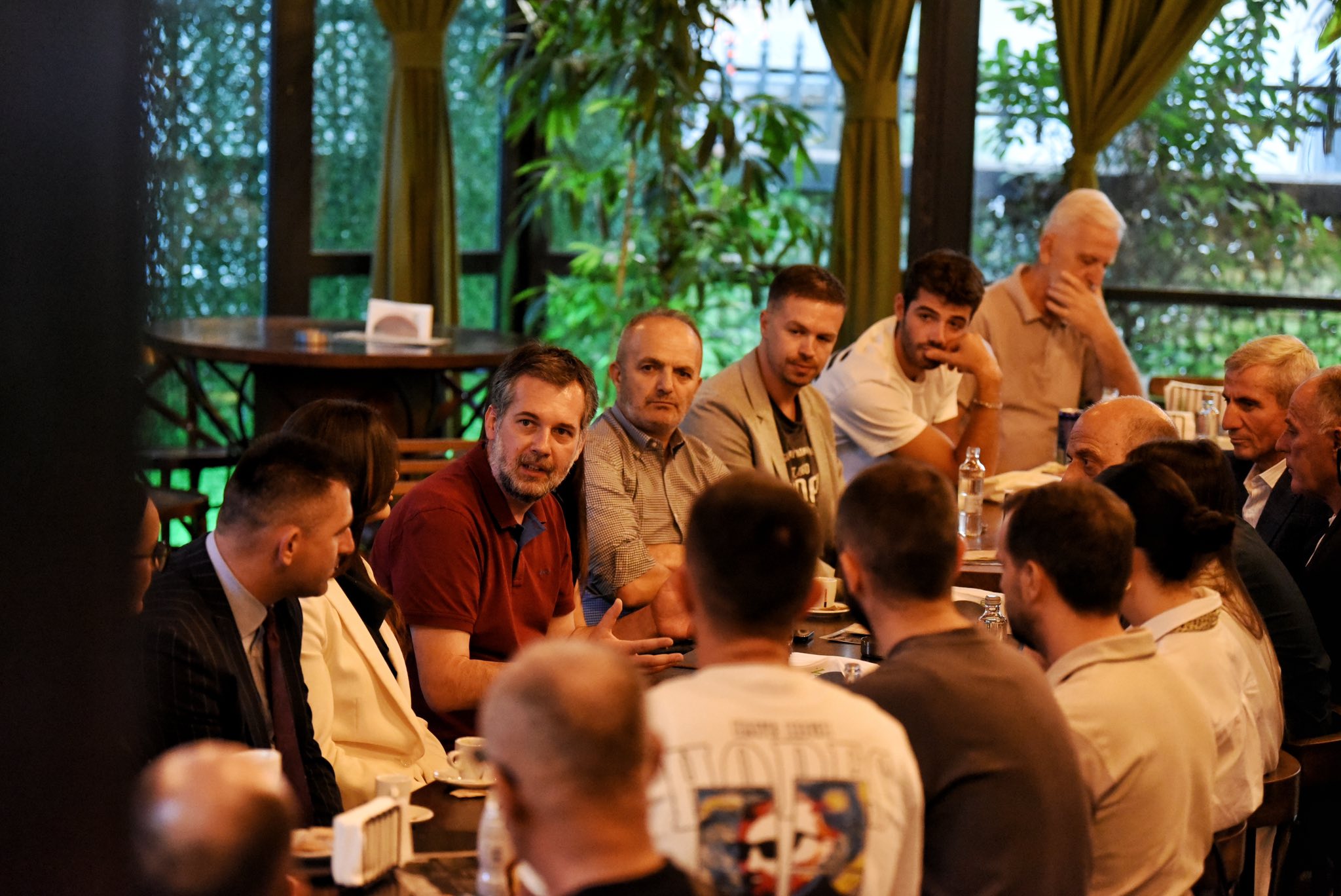 LVV dhe Guxo në koalicion për Prishtinën, Çeku mbledh dy ekipet për të diskutuar programin