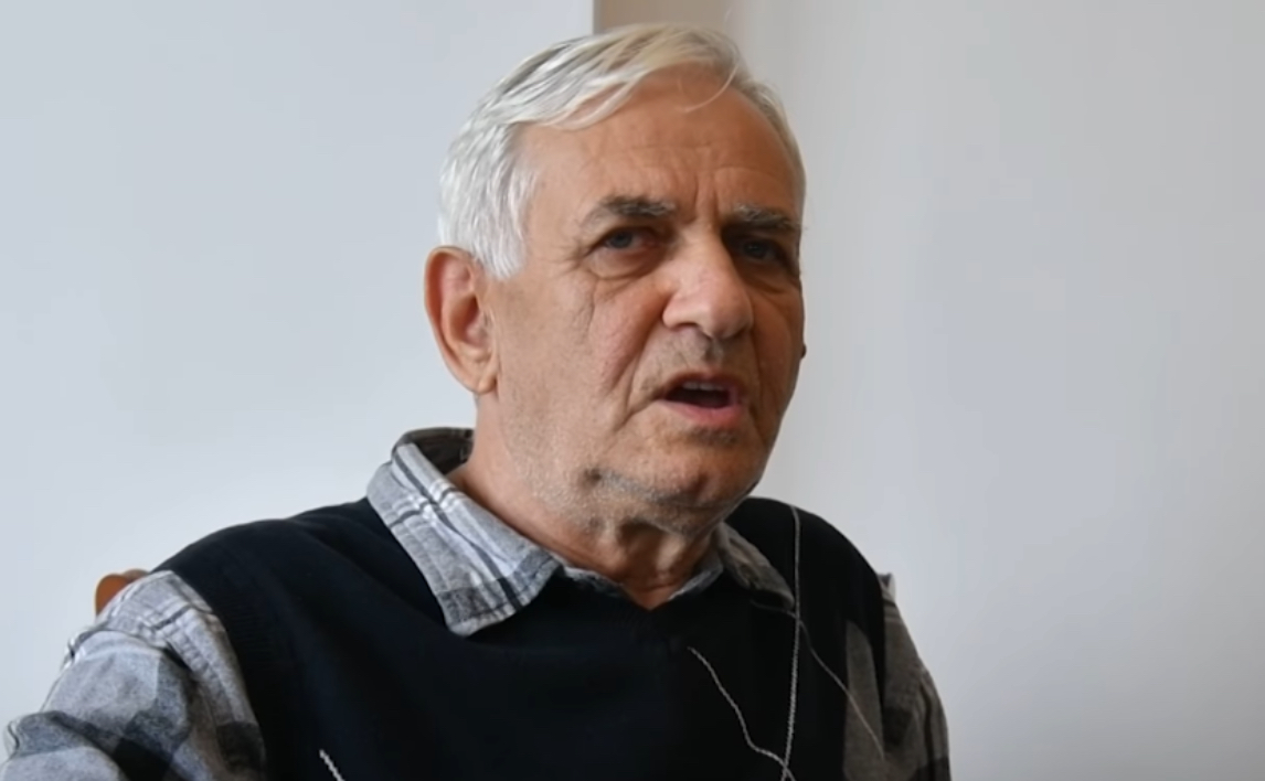 “Na mashtroi vëllai, i ka marrë 6 banesa ma shumë për veti” (VIDEO)