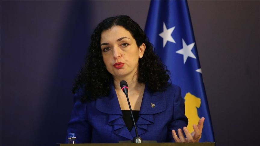 Dronët turq në Kosovë, Osmani-Vuçiqit: S’mund ta kërcënosh Turqinë si fqinjët tuaj