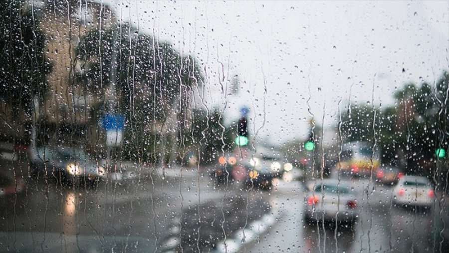 Mot i vranët dhe me riga shiu