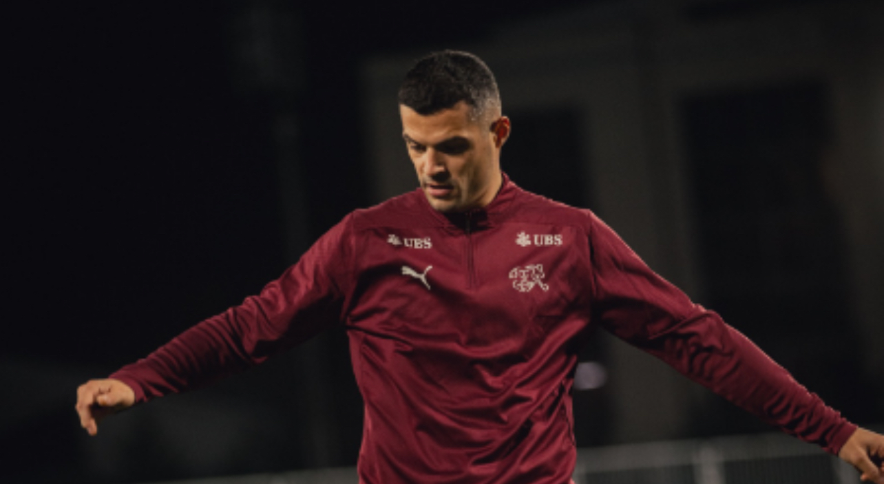 Granit Xhaka lajmërohet me një postim nga stadiumi “Fadil Vokrri”