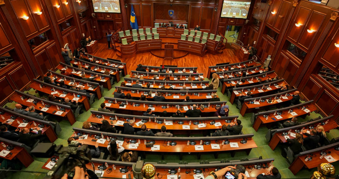 PDK, LDK, AAK dhe NISMA bojktojnë seancën e orës 11:00 – çka thanë?