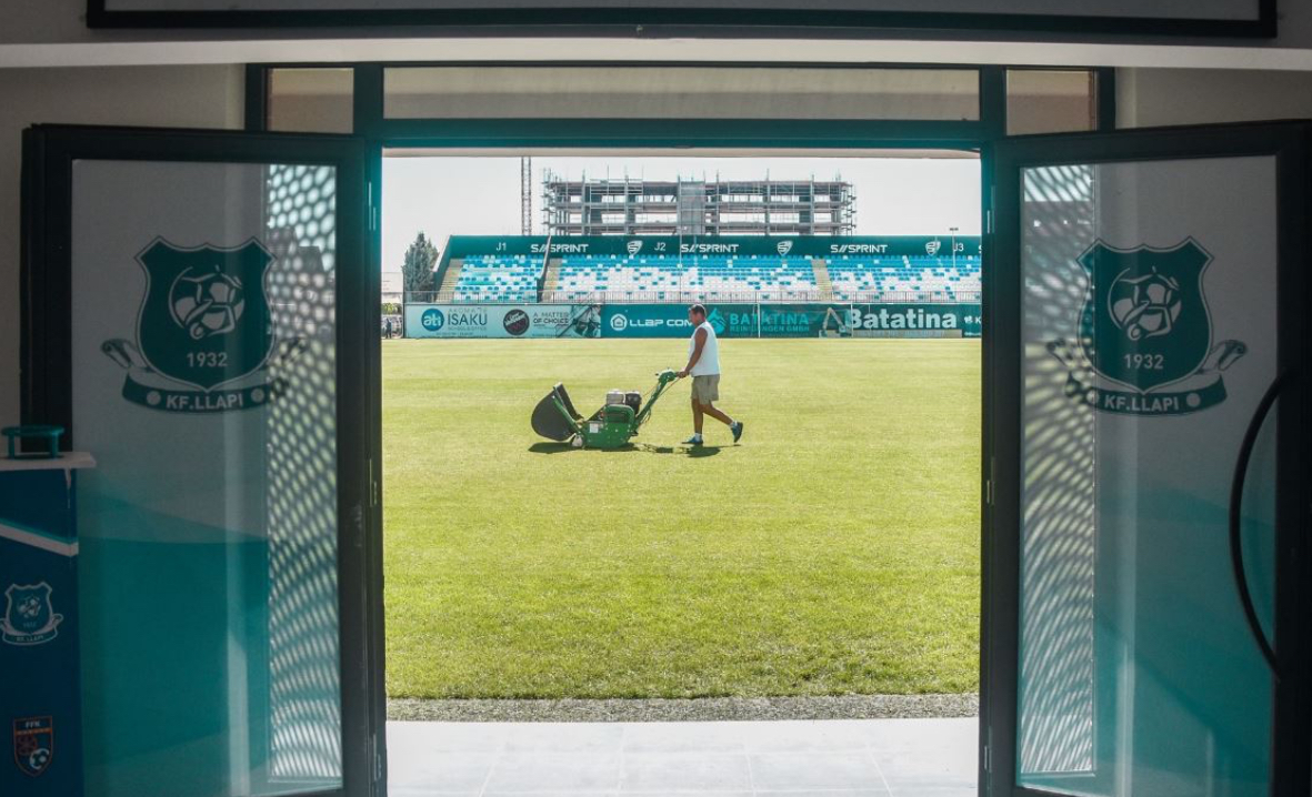 1.8 milionë euro, nënshkruhet kontrata për renovimin e stadiumit “Zahir Pajaziti” në Podujevë