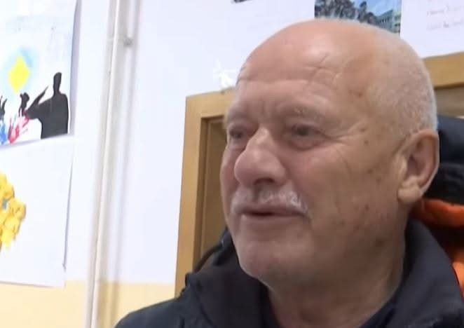 “E kreva obligimin ndaj perenisë, tash erdha me votu”: Nga xhamia, qytetari i Podujevës shkon në qendër të votimit