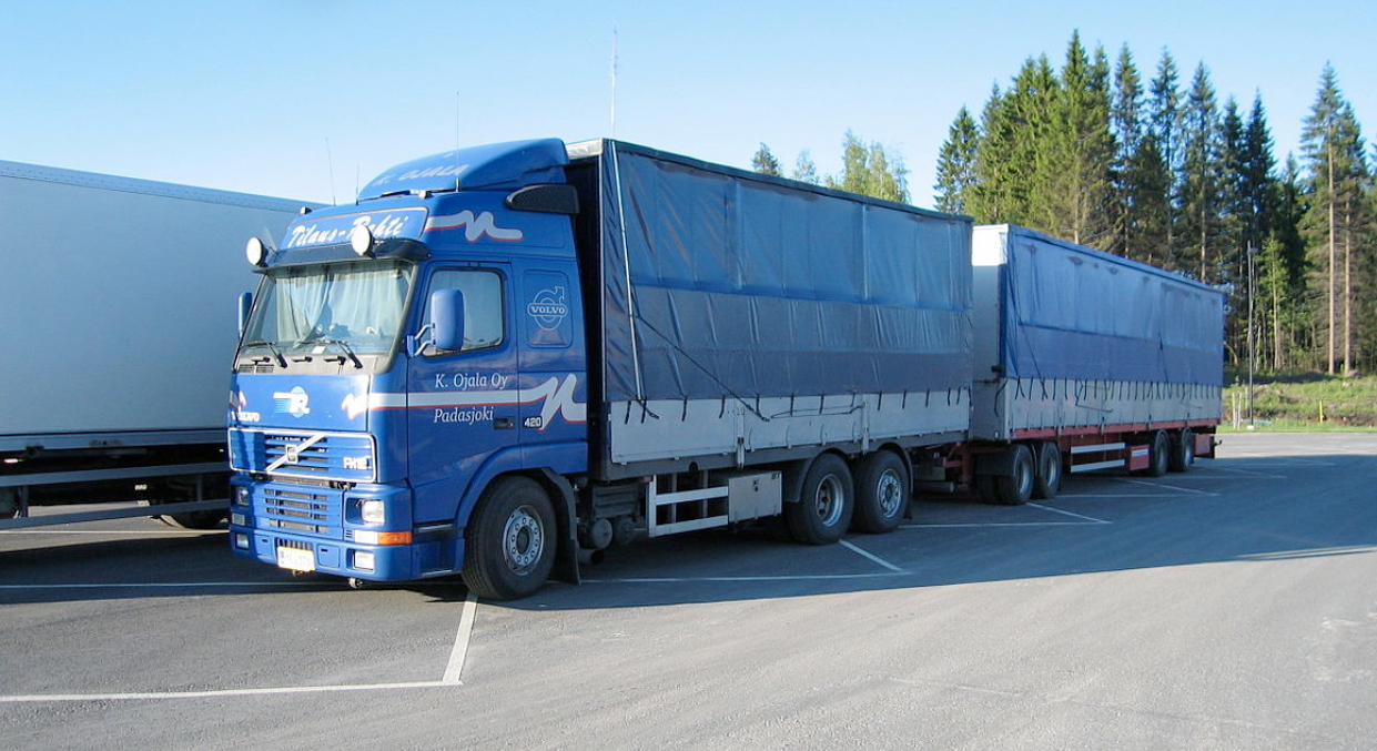 Ndërpritet qarkullimi i kamionëve në pikat kufitare me Serbinë dhe Maqedoninë e Veriut