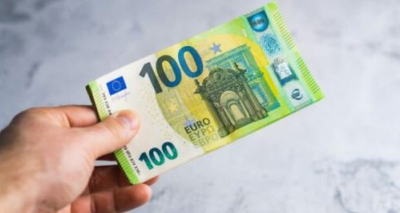 Ministria e Financave del me njoftim për 100 eurot për studentët