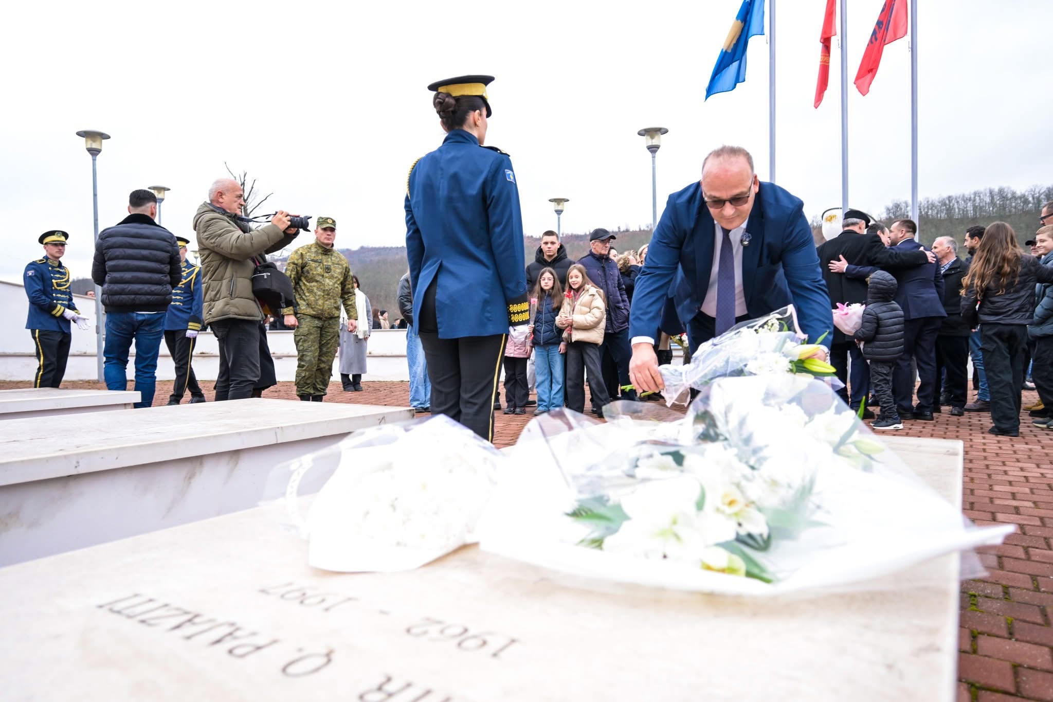 U nderua 29-vjetori i rënies së heronjve Zahir Pajaziti, Hakif Zejnullahu dhe Edmond Hoxha