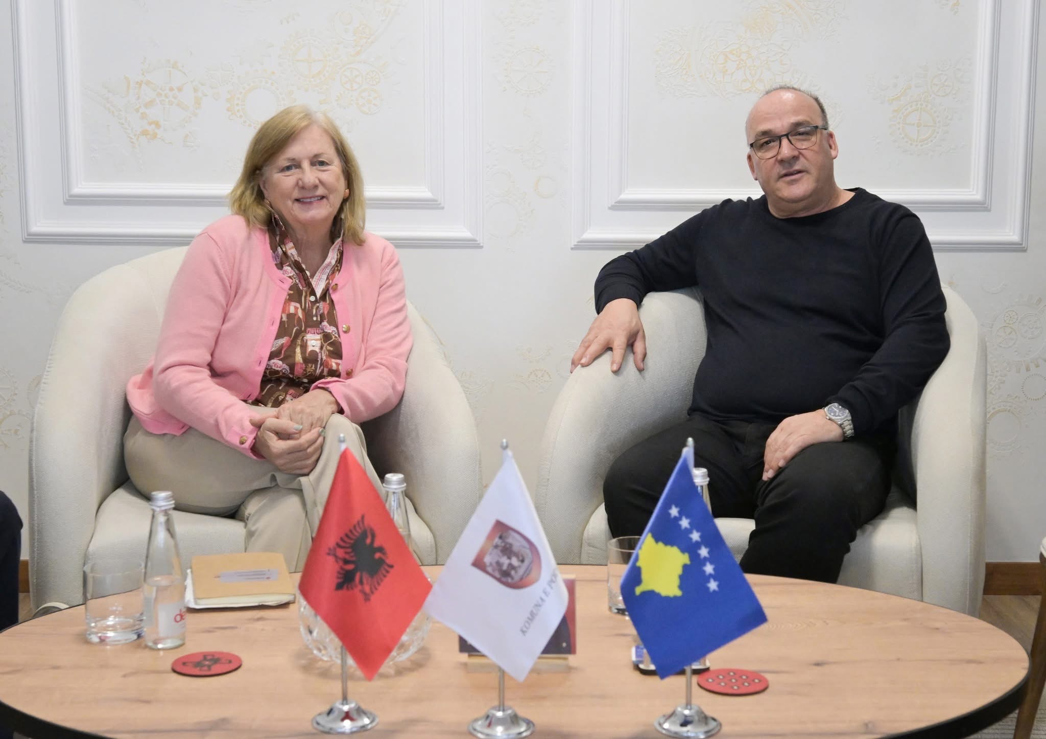 Kryetari Bulliqi priti në takim përfaqësuesen e NDI-së në Kosovë