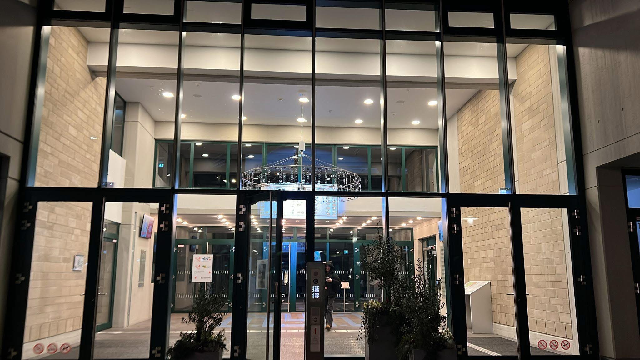 Ekspozitë personale e Prof. Faton Aliut hapet në Velbert të Gjermanisë