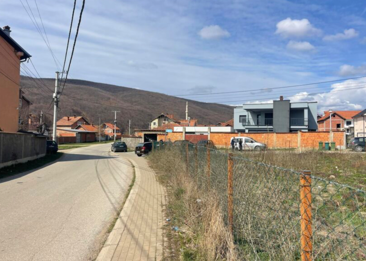 Familjarët japin detaje për tragjedinë në Podujevë, e dyshuara mori peng gruan e axhës