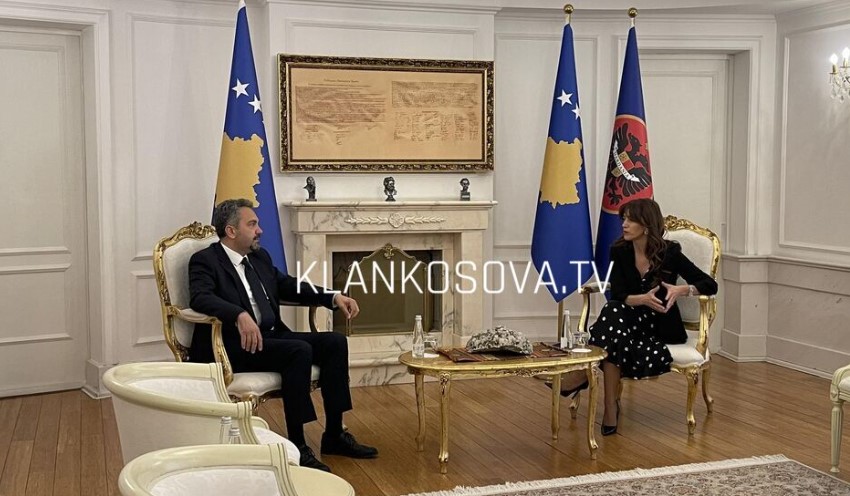 Zgjedhjet e parakohshme, Haxhiu e pret në takim Radoniqin