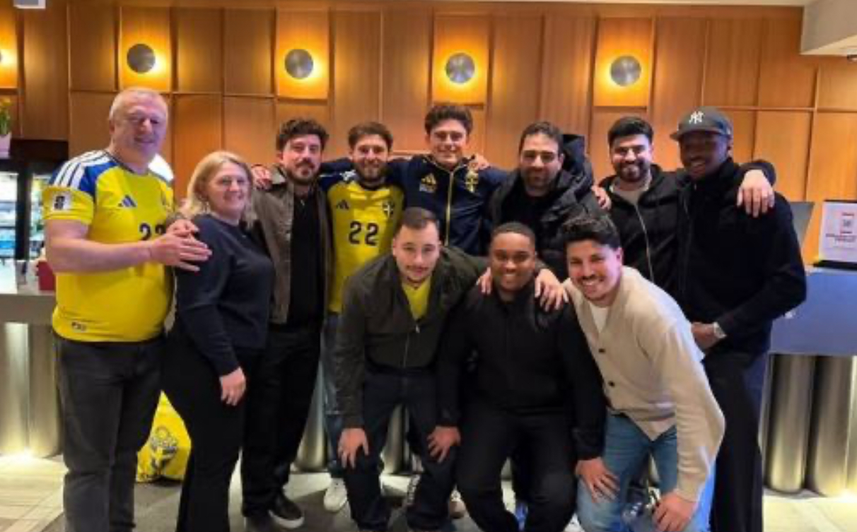 Arbër Zeneli tradhtoi Kosovën, mbrëmë shkoi me fanellë për ta shikuar ndeshjen e Suedisë