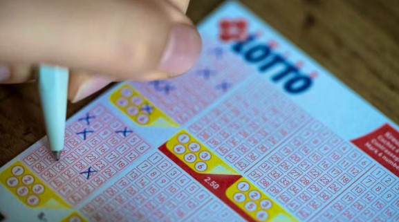 Njeriu fatlum në Zvicër: Fiton gati 23 milionë franga