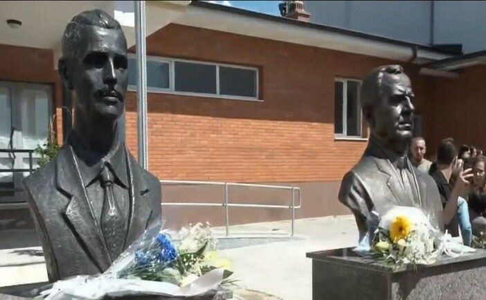 Zbulohen bustet e heronjve Metush Krasniqi dhe Sejdi Kryeziu në Roganë të Kamenicës