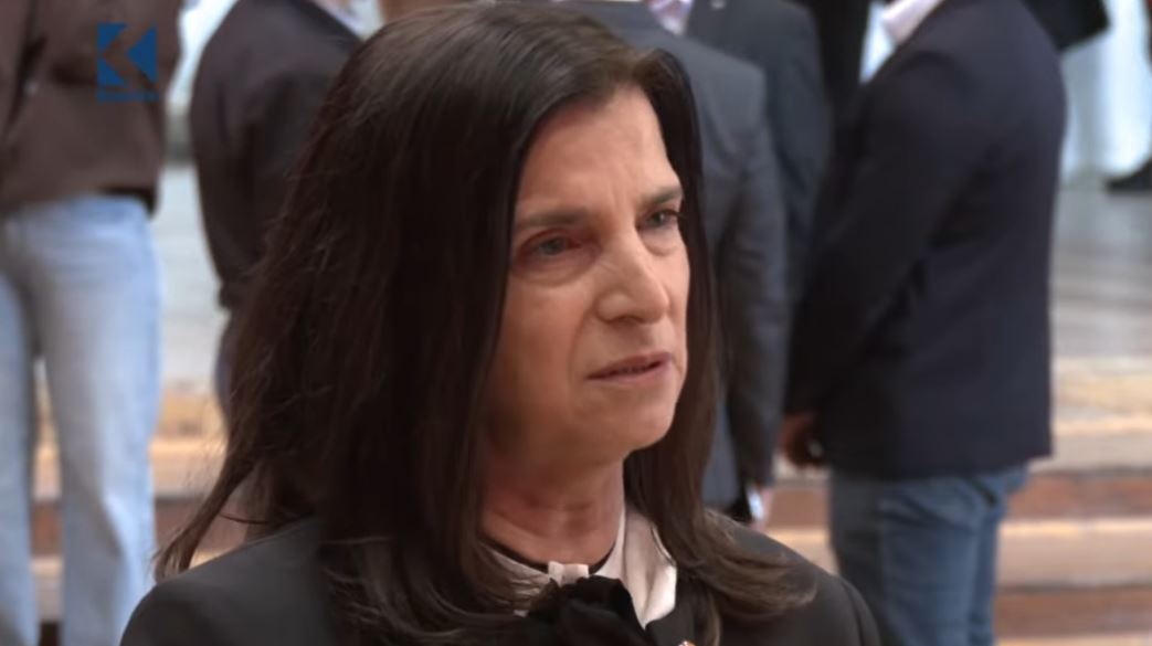 “Dëgjoje si janë jehonat e lirisë”, gruaja e “Katanës” rrëfen momentet më emocionuese me të