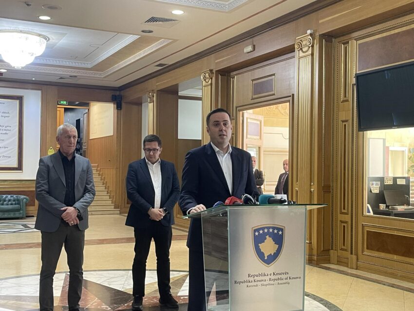 Abdixhiku: Në emrin e propozuar mund të jetë edhe Vjosa Osmani