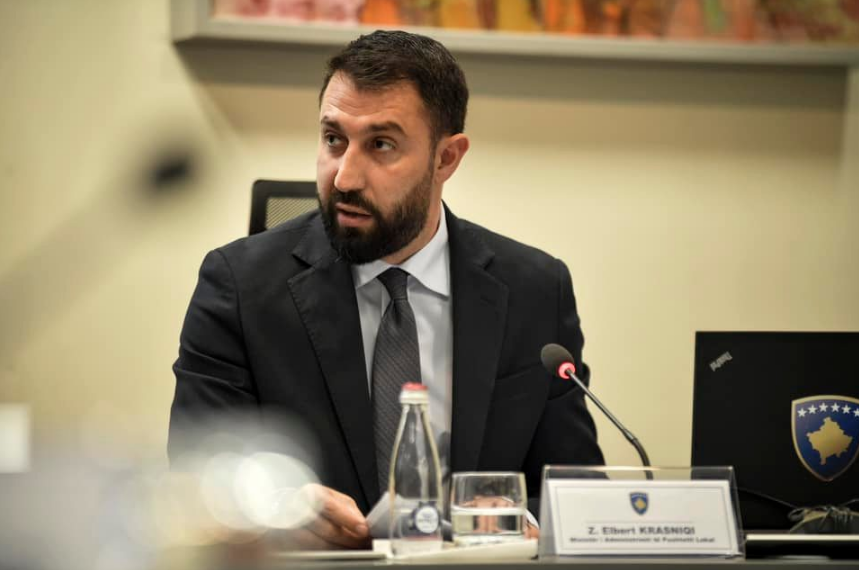 Krasniqi reagon ashpër për zhvillimet në Asociacionin e Komunave: Dyshime për shkelje dhe politizim