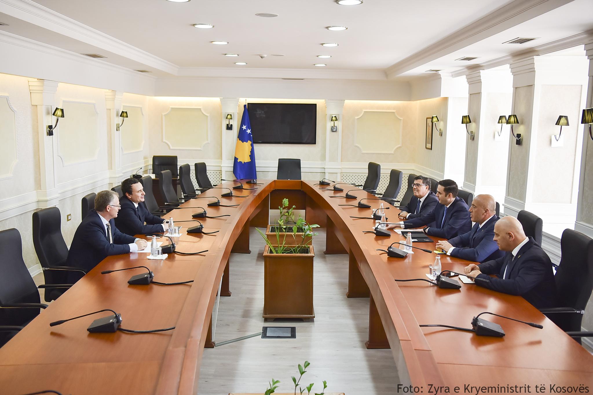 “S’kemi folur për emra, e aq më pak për emrin tim në takim me Kurtin”, thotë Abdixhiku