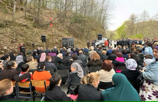 “Ranë që ne të jetojmë të lirë”, përkujtohen dëshmorët dhe martirët në Doganaj