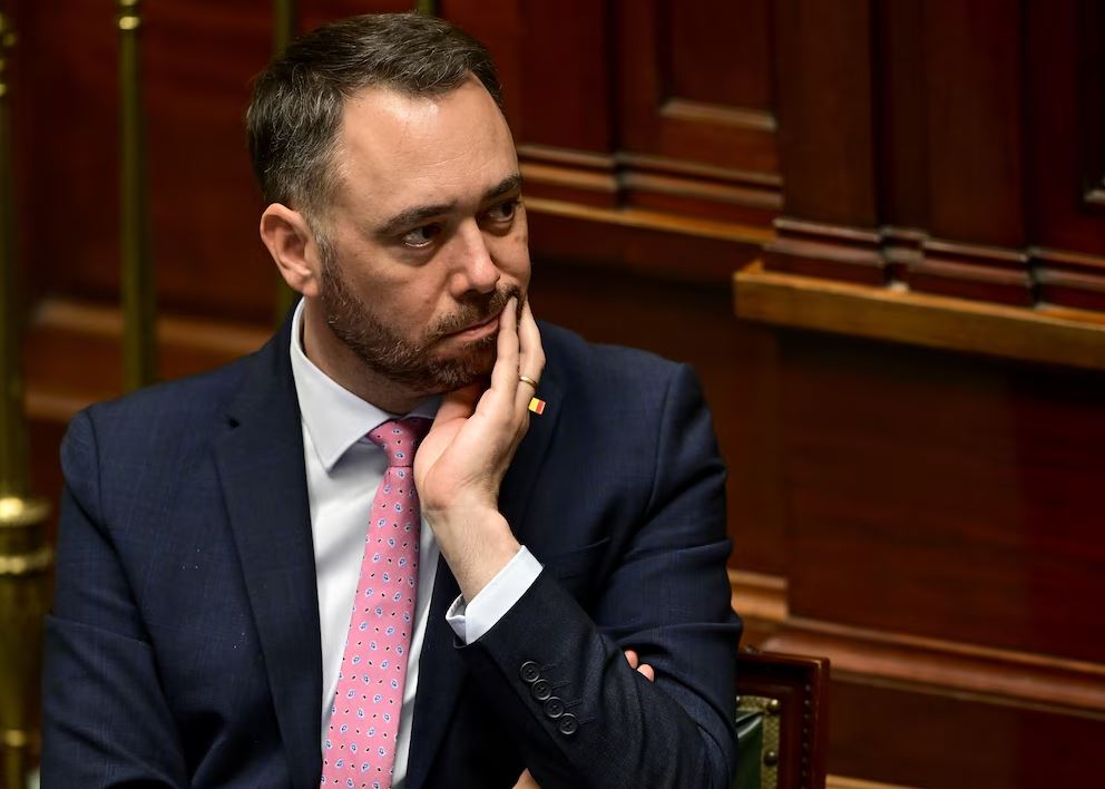 “Nuk i kam krejt detajet, do ta njoftoj Konjufcën me pozicionin tonë” – ministri belg pasi pyetet për shkeljet në Hagë