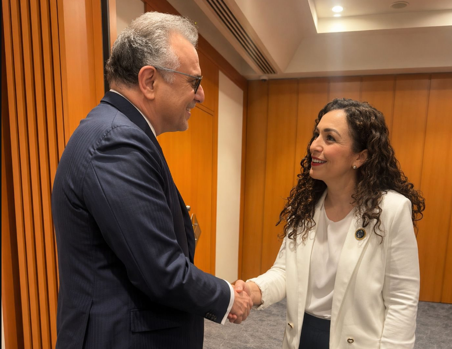 Osmani falënderon emisarin e Trumpit për mbështetjen ndaj Kosovës